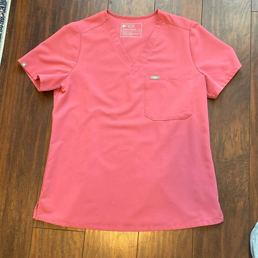 Figs Women’s Catrina Top, Bubblegum Pink, Size M